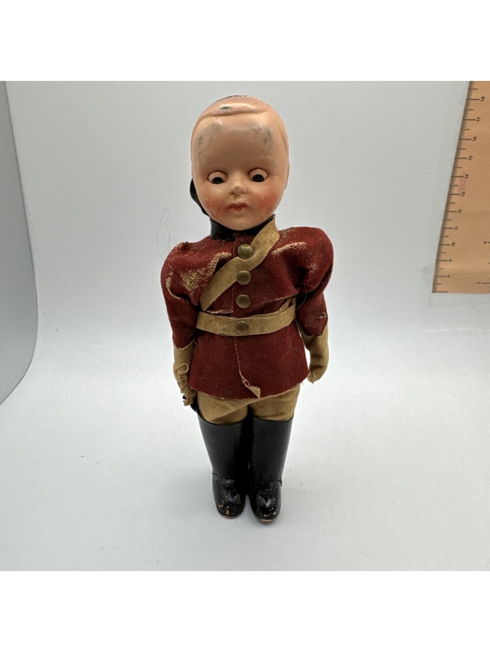 Vintage Male Beefeater Tower Of London England UK Guard Souvenir Doll 6"